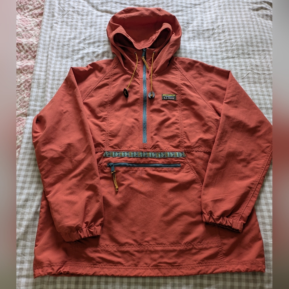 LL Bean Mountain Classic Anorak Almost New  L
